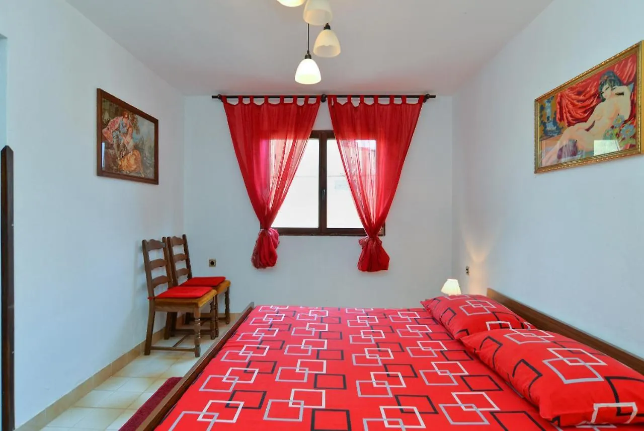 Dom wakacyjny Willa House Monteci 1378 Galižana